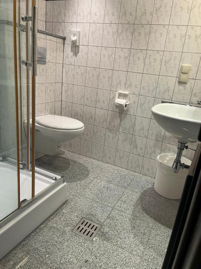 Hotel Eifeltor Мехерніх Екстер'єр фото